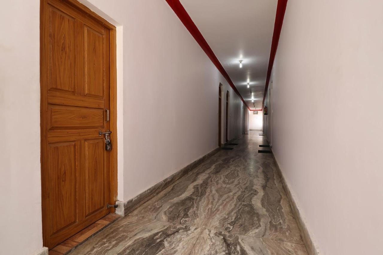 Oyo 63541 Hotel New Indra Lodge Joshimath Bagian luar foto